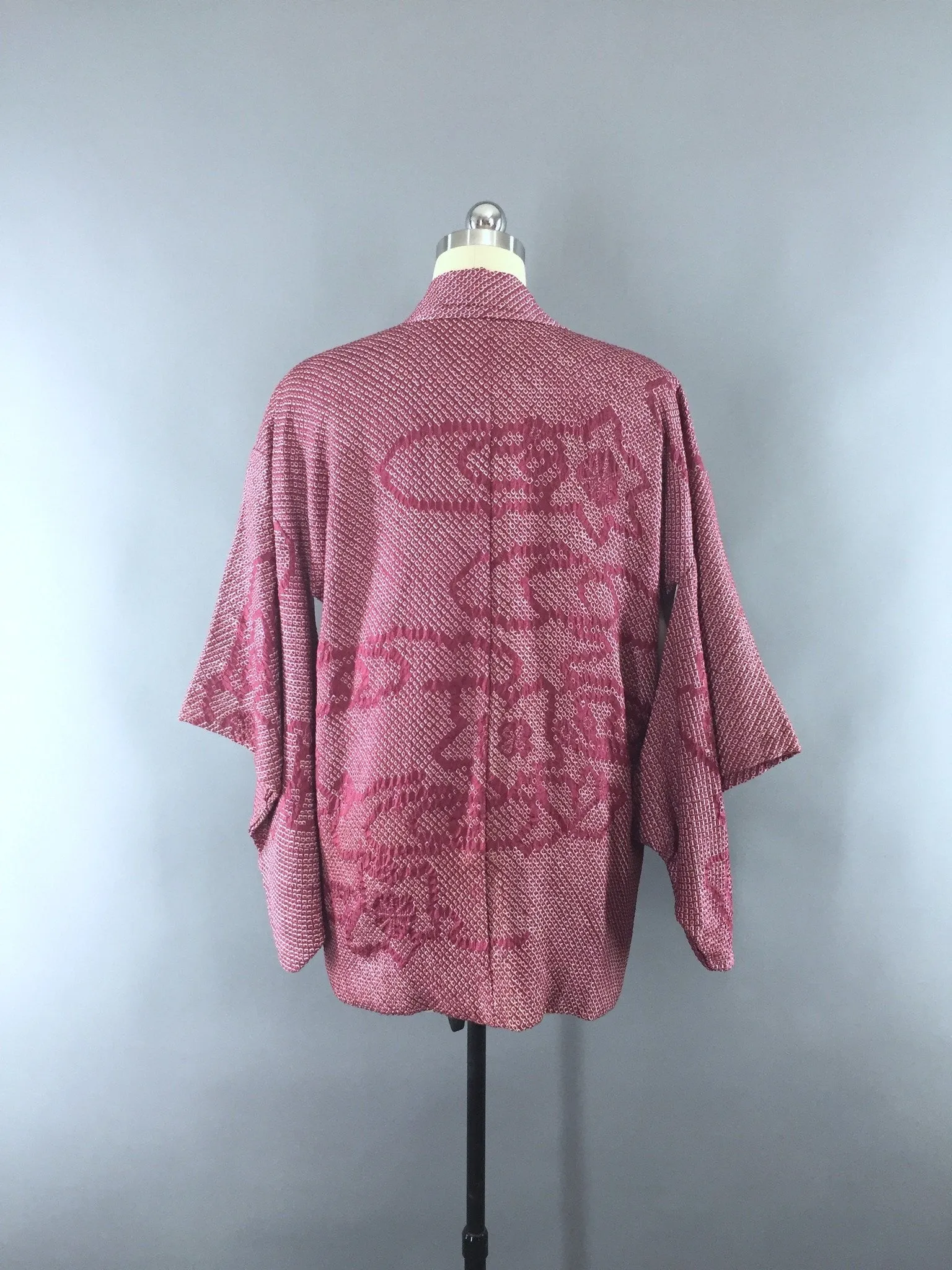 1950s Vintage Vintage Silk Haori Kimono Jacket Cardigan in Magenta Purple Shibori