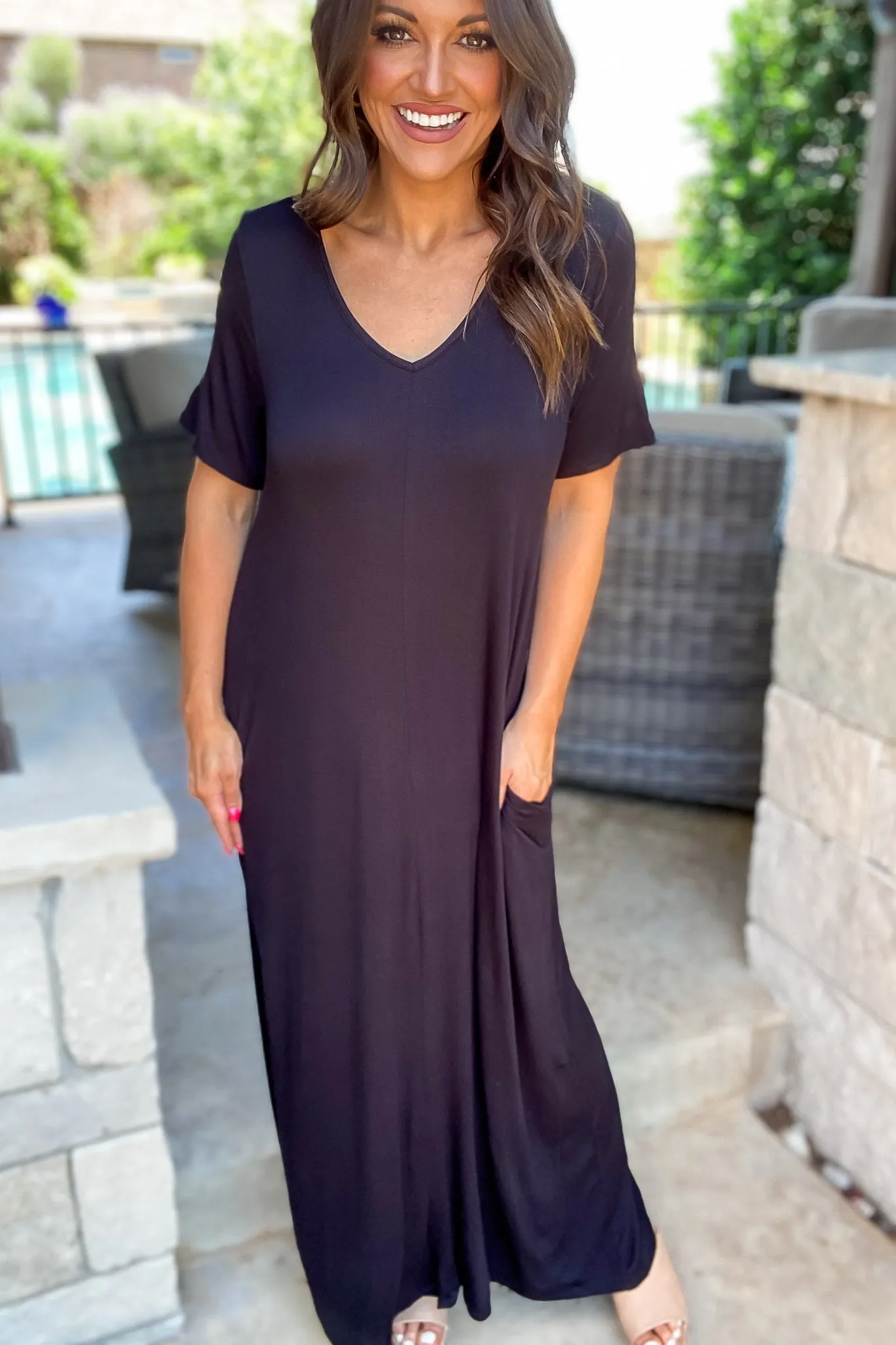 Enjoy The Day Black Basic Short Sleeve V Neck Maxi Dress