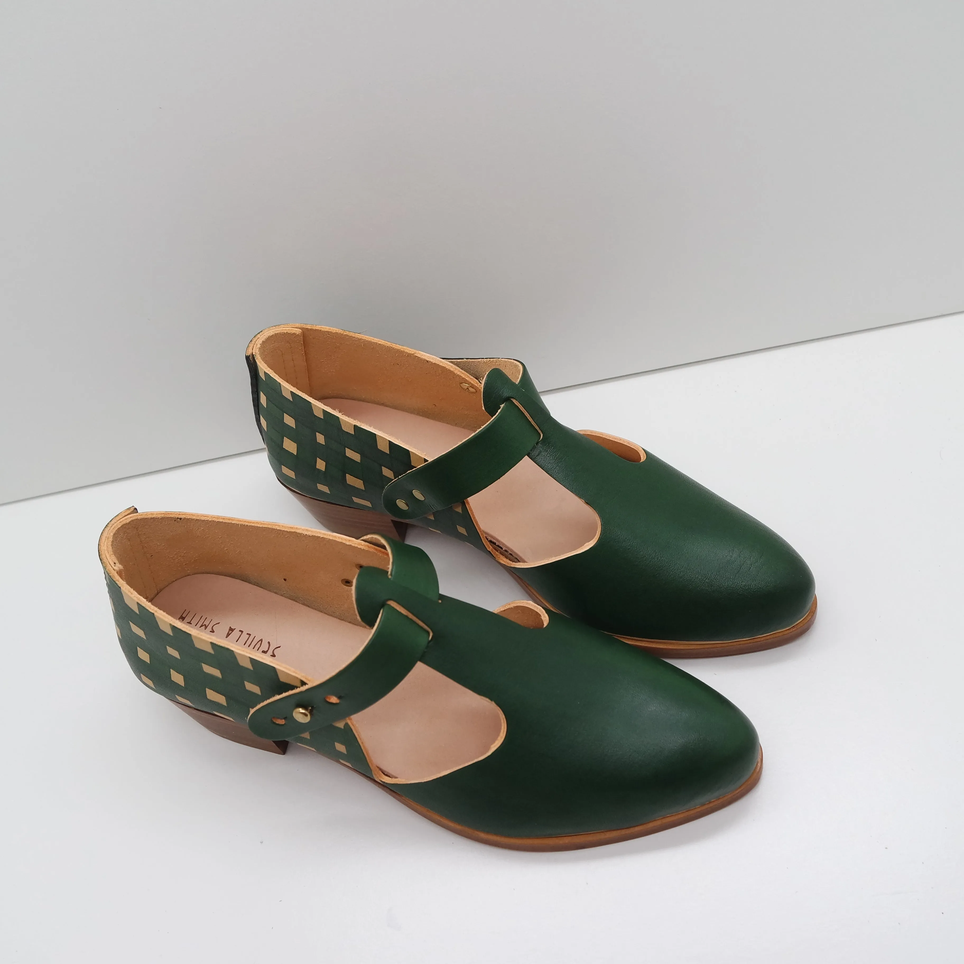 THE ELEANOR. BB BUKO W GINGHAM BACK. 2CM HEEL