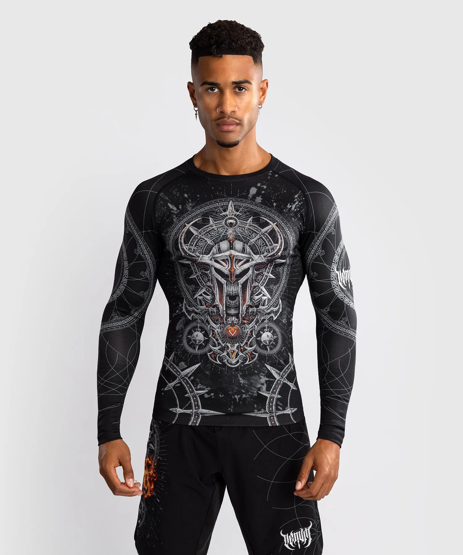 Venum Gladiator 5.0 Men's Long Sleeve Rashguard - Black/Silver